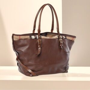 Burberry Women’s Brown Leather Tote Handbag Purse Made in Italy 100% Authentic